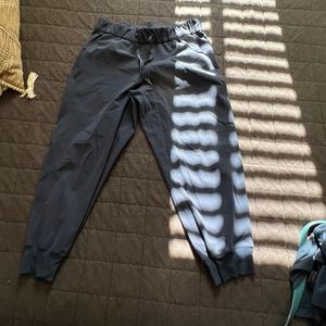 Lululemon On The Fly Crop Jogger